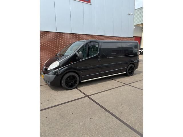 Zwart Gebruikt 2007 Opel Vivaro Van | € 4.950 (Duur) - Afbeelding 1/4