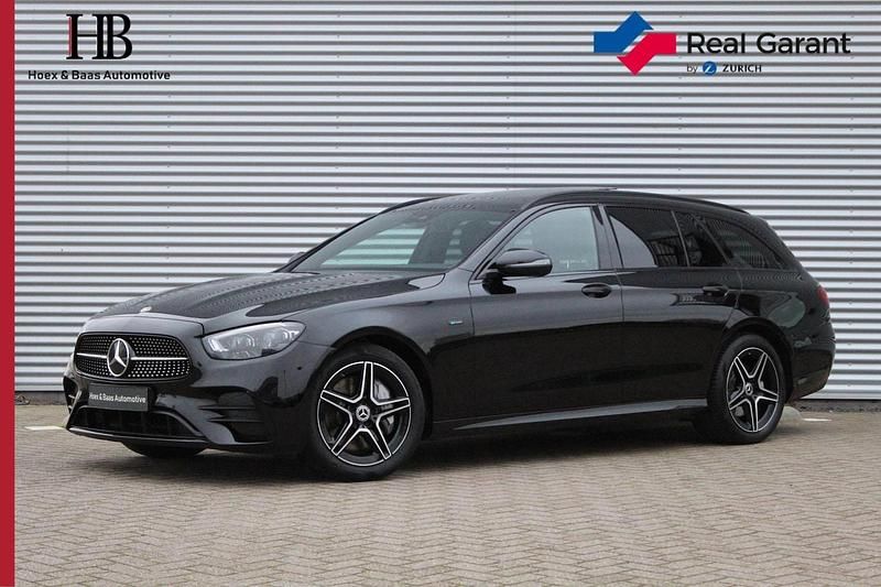 Zwart Occasion 2021 Mercedes E300 AMG Stationwagen | € 34.485 (Eerlijke prijs) - Afbeelding 1/4