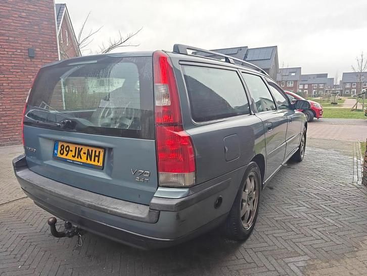 Occasion 2002 Volvo V70 Stationwagen | € 600 (Super prijs) - Afbeelding 1/4