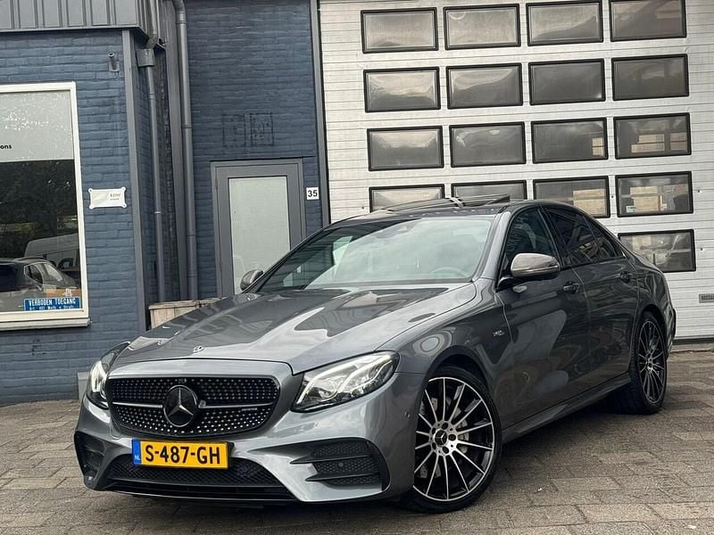 Grijs Gebruikt 2018 Mercedes E53 AMG Premium Plus Sedan | € 39.995 (Goede deal) - Afbeelding 1/4