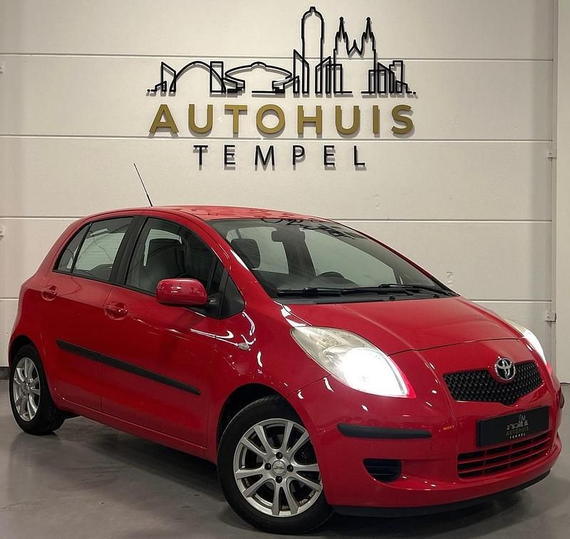 Rood Gebruikt 2006 Toyota Yaris Sol Hatchback | € 3.950 (Super prijs) - Afbeelding 1/4