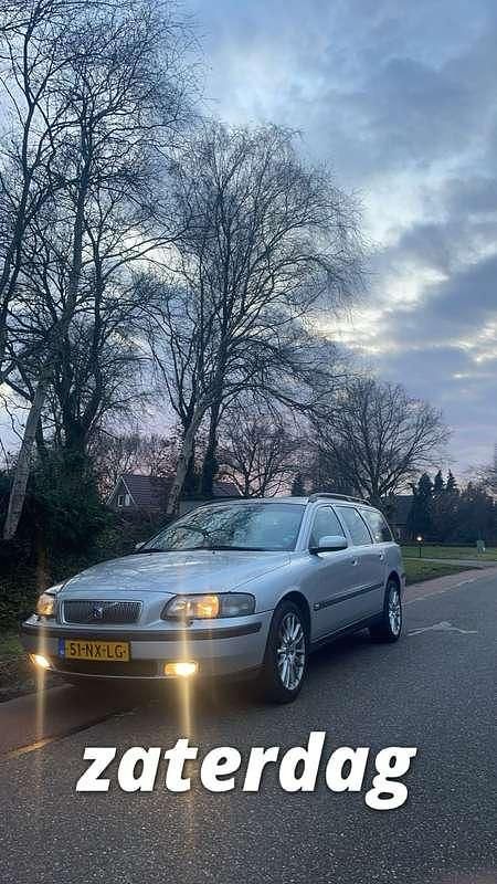 Grijs Gebruikt 2004 Volvo V70 Stationwagen | € 1.900 (Super prijs) - Afbeelding 1/4