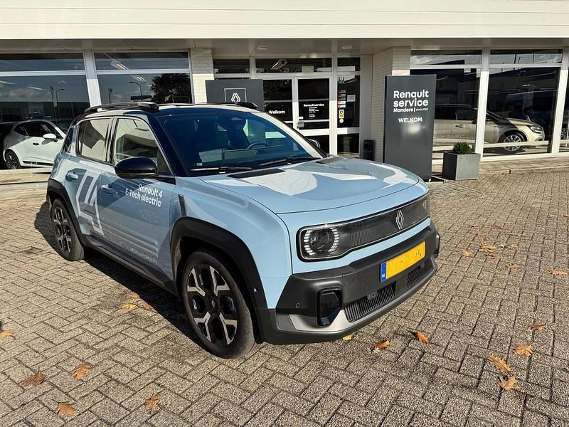 Nieuw Renault R4 Komfort 11 kW (15 PK) 2025 Blauw SUV