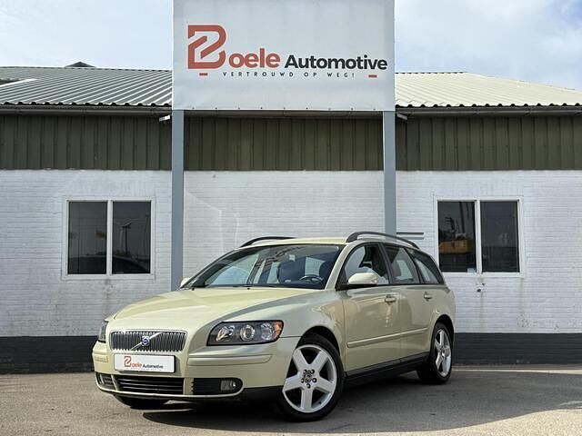 Groen Gebruikt 2004 Volvo V50 Momentum Stationwagen | € 3.995 (Eerlijke prijs) - Afbeelding 1/4