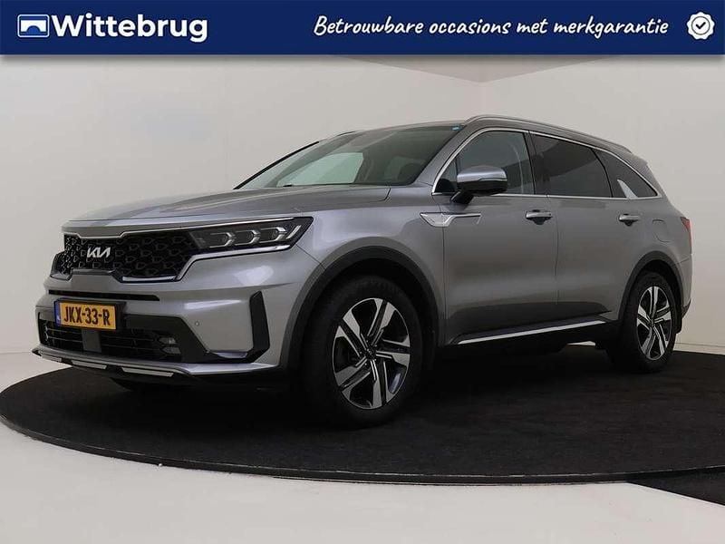 Grijs Occasion 2023 Kia Sorento SUV | € 46.825 (Eerlijke prijs) - Afbeelding 1/3