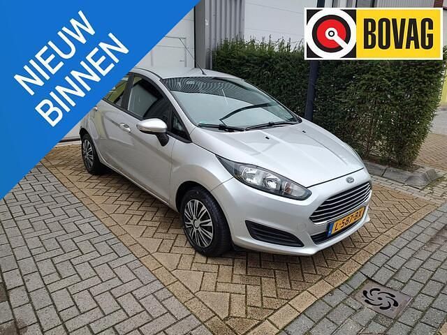 Grijs Gebruikt 2015 Ford Fiesta Hatchback | € 4.995 (Goede deal) - Afbeelding 1/4