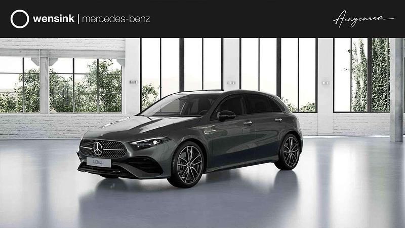 Grijs Nieuw 2025 Mercedes A250 Business Hatchback | € 50.029 - Afbeelding 1/4