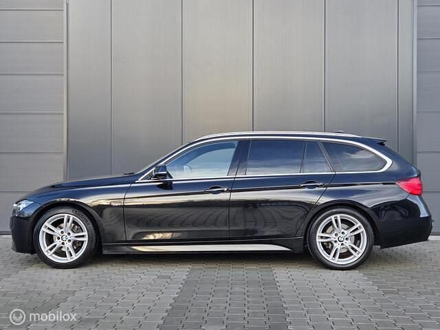 Occasion BMW 318 M Sport 136 PK (100 kW) 2019 Zwart Stationwagen