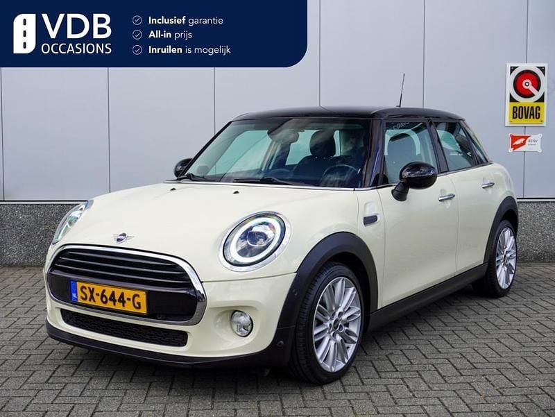 Wit Gebruikt 2018 Mini Cooper Chili Hatchback | € 17.980 (Eerlijke prijs) - Afbeelding 1/4