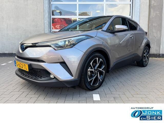 Grijs Gebruikt 2019 Toyota C-HR Style SUV | € 23.390 (Eerlijke prijs) - Afbeelding 1/4