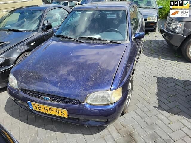 Blauw Gebruikt 1997 Ford Escort Hatchback | € 2.950 - Afbeelding 1/4
