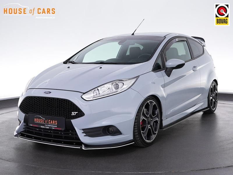 Grijs Occasion 2019 Ford Fiesta ST200 Hatchback | € 17.290 (Duur) - Afbeelding 1/4