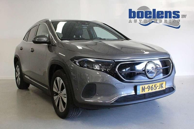 Grijs Gebruikt 2021 Mercedes EQA250 Business SUV | € 23.429 (Eerlijke prijs) - Afbeelding 1/4