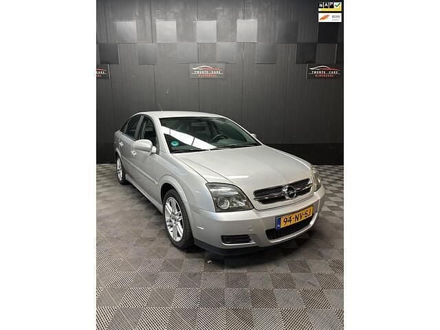 Grijs Gebruikt 2004 Opel Vectra GTS Elegance Hatchback | € 500 (Goede deal) - Afbeelding 1/4