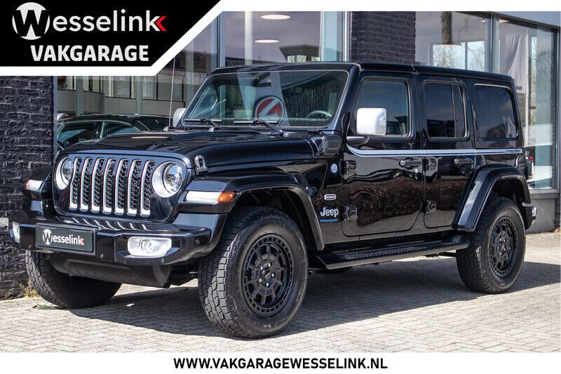 Zwart Gebruikt 2023 Jeep Wrangler Unlimited Sahara SUV | € 69.950 (Goede deal) - Afbeelding 1/4