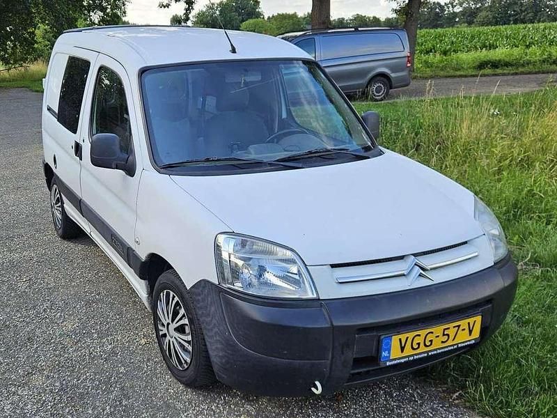 Wit Gebruikt 2008 Citroën Berlingo First MPV | € 4.000 (Eerlijke prijs) - Afbeelding 1/4