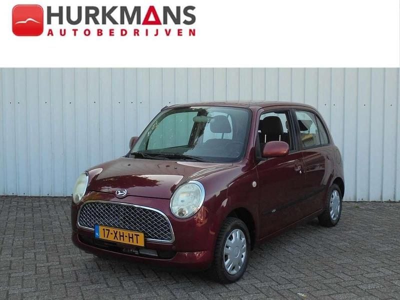 Rood Gebruikt 2007 Daihatsu Trevis Hatchback | € 4.950 (Duur) - Afbeelding 1/4
