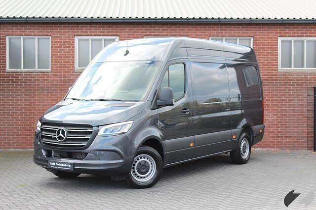 Grijs Occasion 2024 Mercedes Sprinter Van | € 45.500 (Goede deal) - Afbeelding 1/4