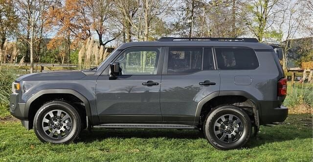 Occasion Toyota Land Cruiser Executive 204 PK (150 kW) 2024 Grijs SUV