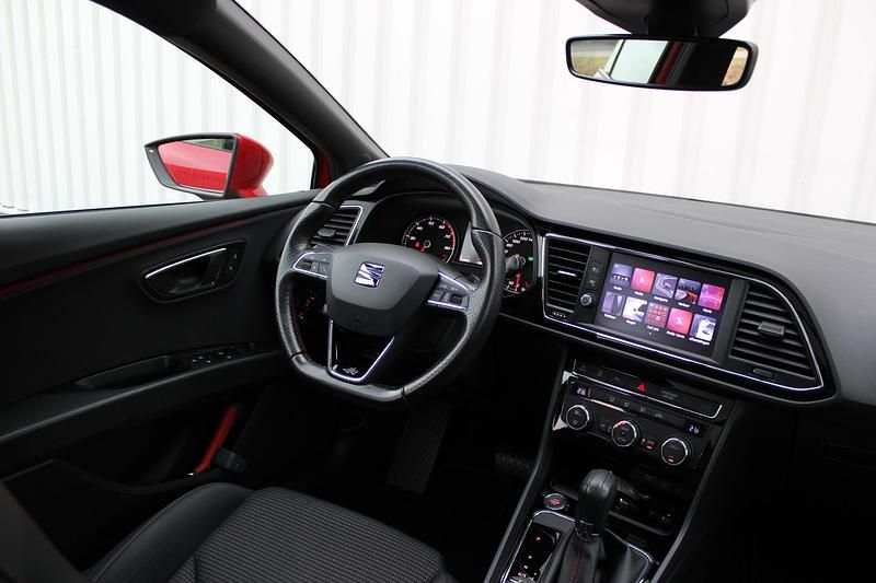 Occasion Seat Leon ST Business 150 PK (110 kW) 2020 Rood Stationwagen