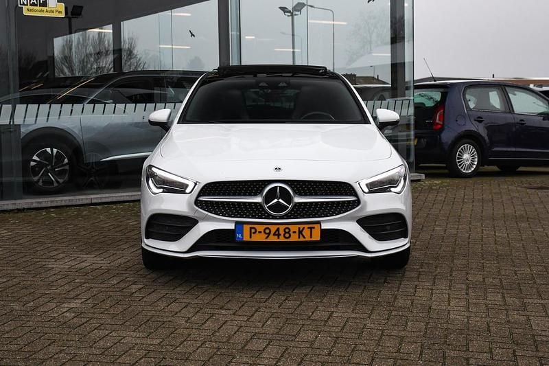 Occasion Mercedes CLA250e Shooting Brake Business 2022 Wit Stationwagen