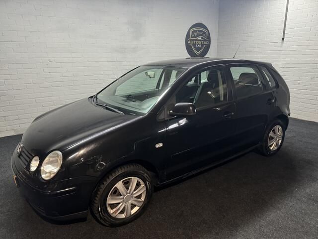 Zwart Gebruikt 2004 VW Polo R Hatchback | € 1.645 (Eerlijke prijs) - Afbeelding 1/4