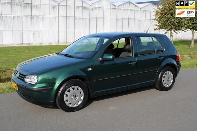 Groen Gebruikt 2001 VW Golf IV Trendline Hatchback | € 3.450 (Duur) - Afbeelding 1/4