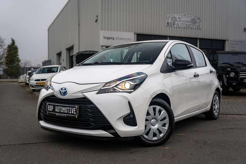 Occasion Toyota Yaris Hybrid Active 101 PK (74 kW) 2019 Wit Hatchback