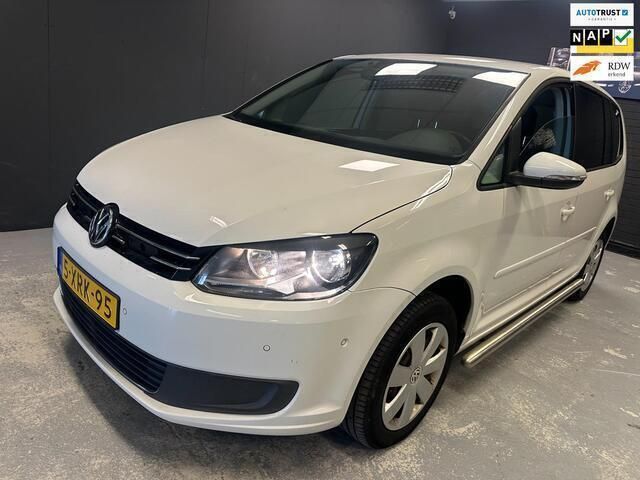 Wit Gebruikt 2015 VW Touran MPV | € 7.999 - Afbeelding 1/4
