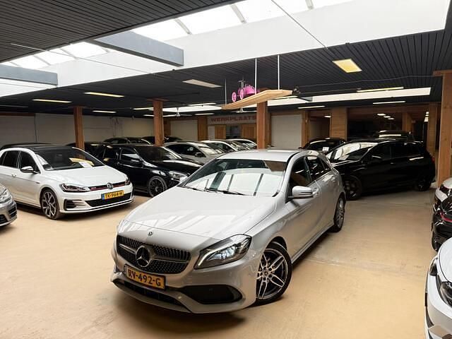 Occasion Mercedes A180 Business 109 PK (80 kW) 2018 Grijs Hatchback