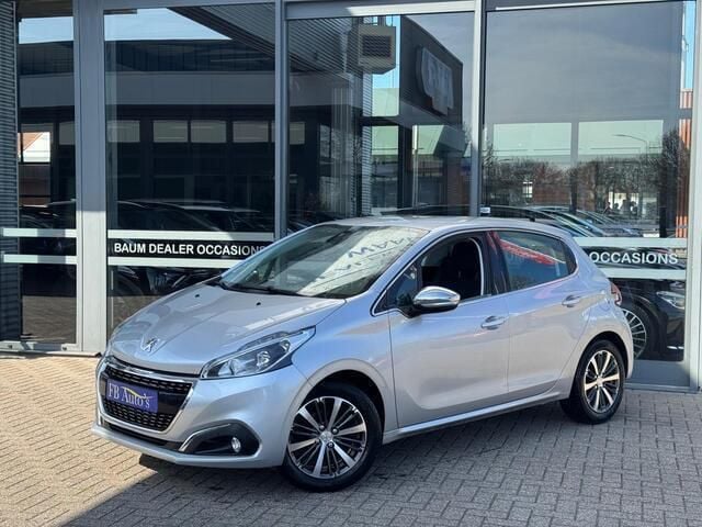 Grijs Gebruikt 2017 Peugeot 208 Allure Hatchback | € 7.750 (Goede deal) - Afbeelding 1/4