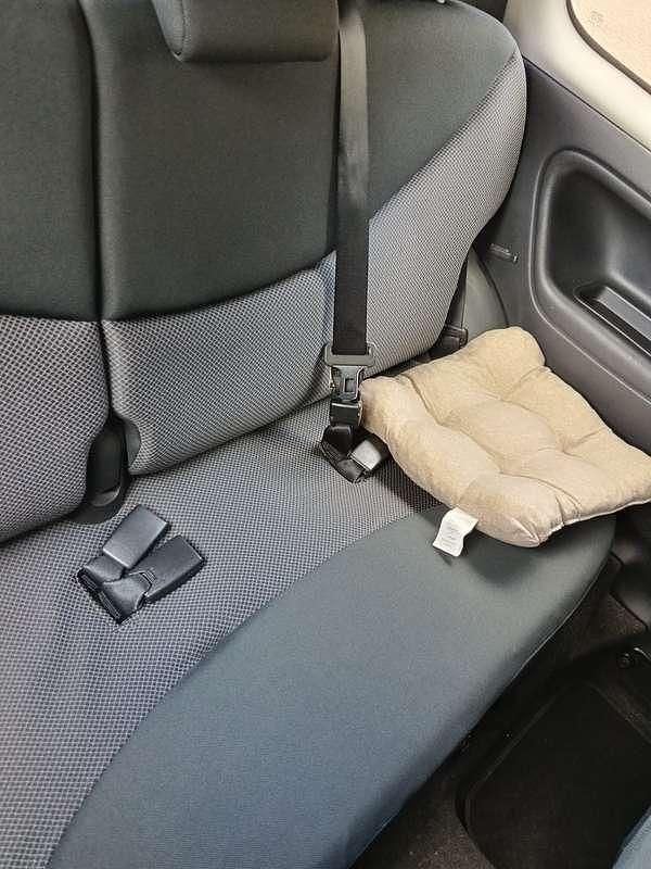 Gebruikt 2004 Toyota Yaris Sol Sedan | € 2.800 (Eerlijke prijs) - Afbeelding 1/4