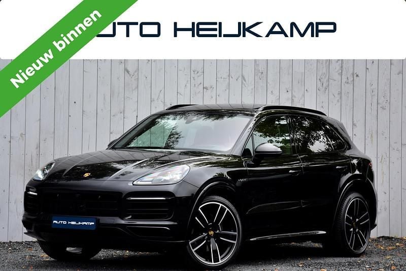 Zwart Gebruikt 2022 Porsche Cayenne Platinum Edition SUV | € 79.950 (Goede deal) - Afbeelding 1/4