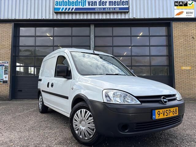 Wit Gebruikt 2011 Opel Combo MPV | € 2.950 (Duur) - Afbeelding 1/4