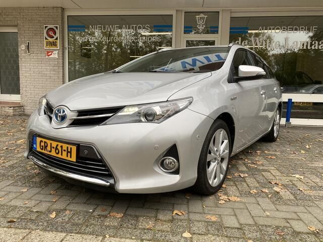 Grijs, metallic lak Gebruikt 2014 Toyota Auris Touring Sports Stationwagen | € 14.900 (Eerlijke prijs) - Afbeelding 1/4