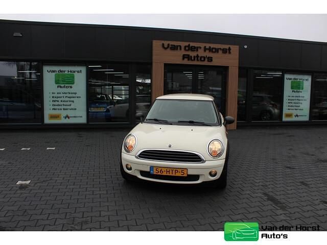 Wit Occasion 2009 Mini ONE Hatchback | € 3.750 (Eerlijke prijs) - Afbeelding 1/4