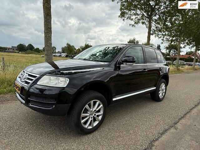 Zwart Gebruikt 2005 VW Touareg SUV | € 2.850 (Eerlijke prijs) - Afbeelding 1/4