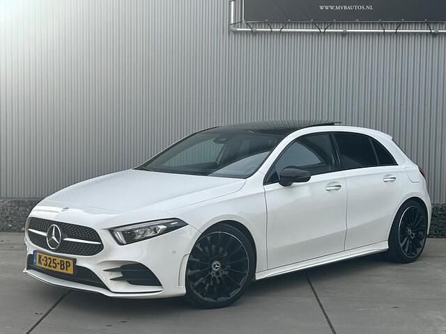 Wit Gebruikt 2018 Mercedes A200 Business Hatchback | € 17.450 (Eerlijke prijs) - Afbeelding 1/4