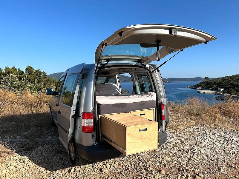 Grijs Gebruikt 2010 VW Caddy Comfortline MPV | € 9.250 (Duur) - Afbeelding 1/4