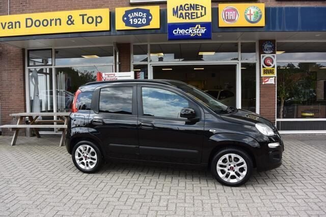 Zwart Gebruikt 2013 Fiat Panda Lounge Hatchback | € 6.645 (Duur) - Afbeelding 1/4