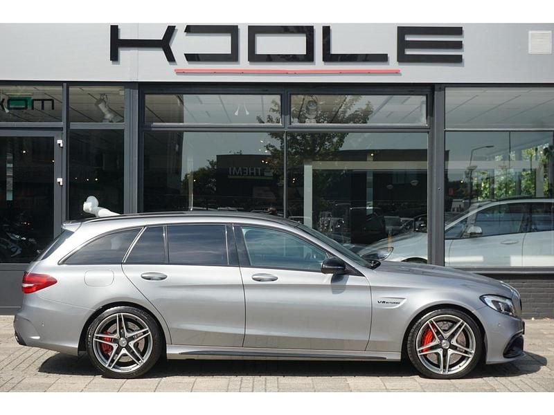 Grijs Gebruikt 2015 Mercedes S63 AMG AMG Stationwagen | € 38.980 - Afbeelding 1/4