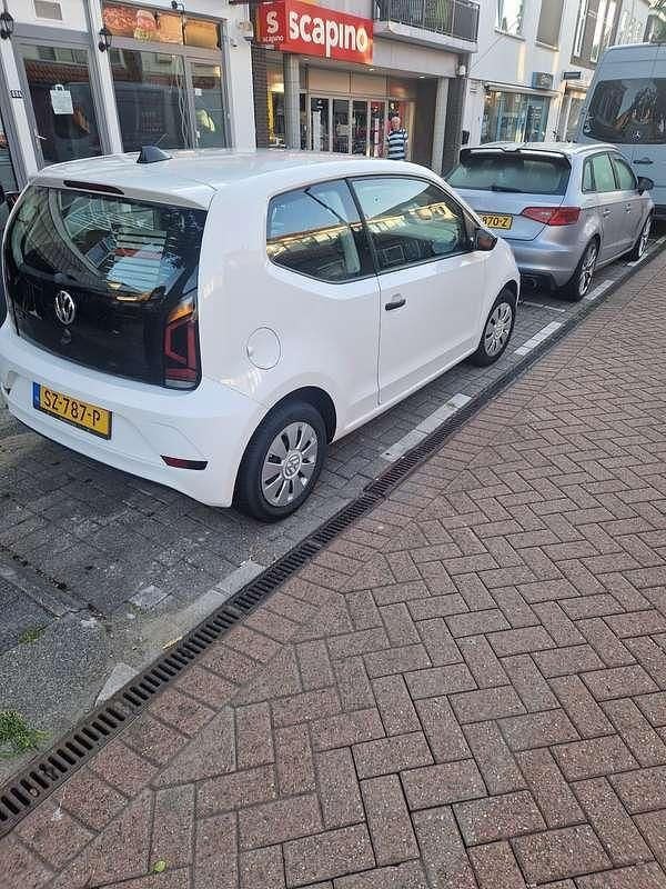 Wit Gebruikt 2018 VW up! Hatchback | € 6.500 (Goede deal) - Afbeelding 1/4