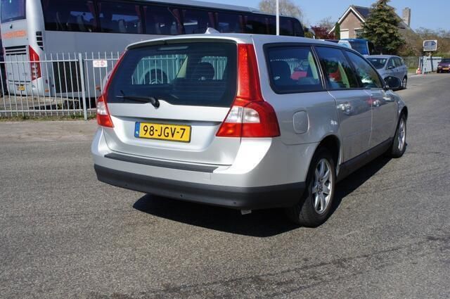 Occasion Volvo V70 163 PK (119 kW) 2009 Grijs, metallic lak Stationwagen