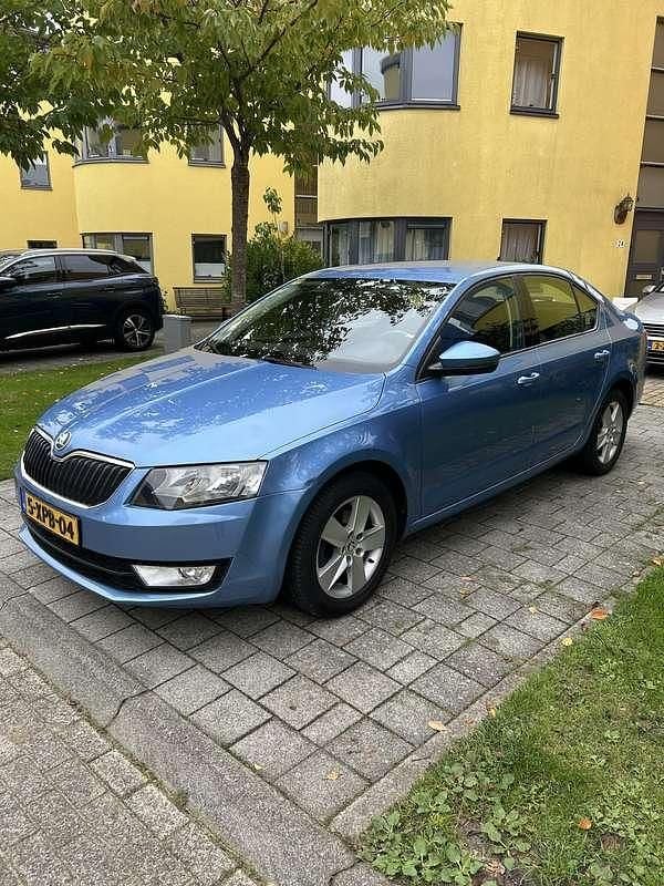 Gebruikt 2014 Skoda Octavia Ambition Sedan | € 5.400 (Eerlijke prijs) - Afbeelding 1/4