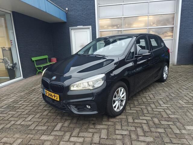 Zwart Gebruikt 2015 BMW 218 Luxury Line MPV | € 13.950 (Iets duurder) - Afbeelding 1/4