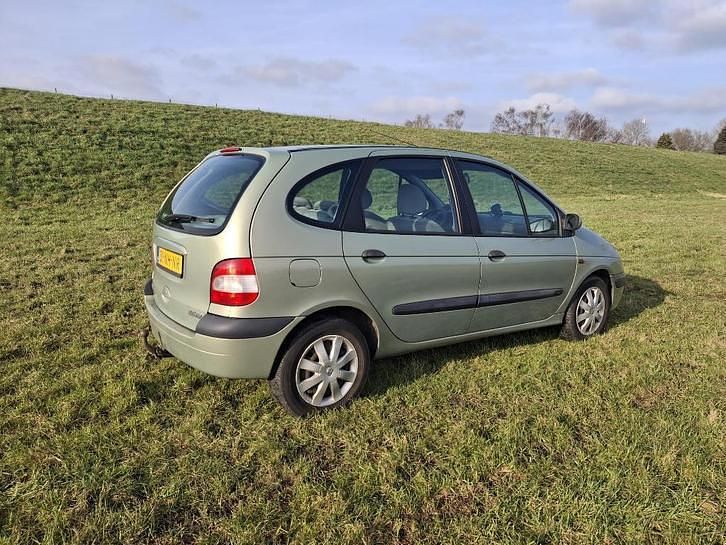 Occasion Renault Scénic 95 PK (69 kW) 2003 MPV
