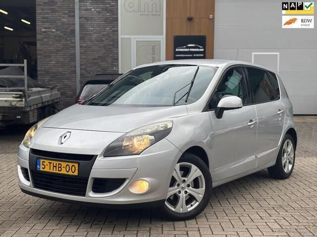 Grijs Gebruikt 2010 Renault Scénic III MPV | € 3.250 (Goede deal) - Afbeelding 1/4