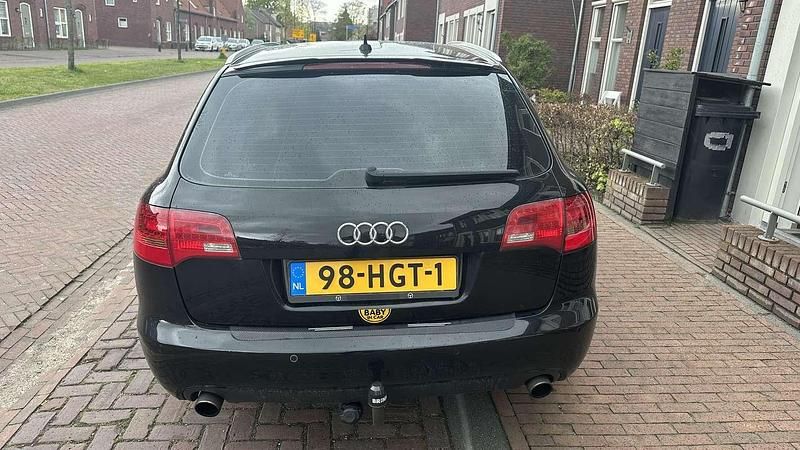 Zwart Gebruikt 2005 Audi A6 Stationwagen | € 1.850 (Eerlijke prijs) - Afbeelding 1/4