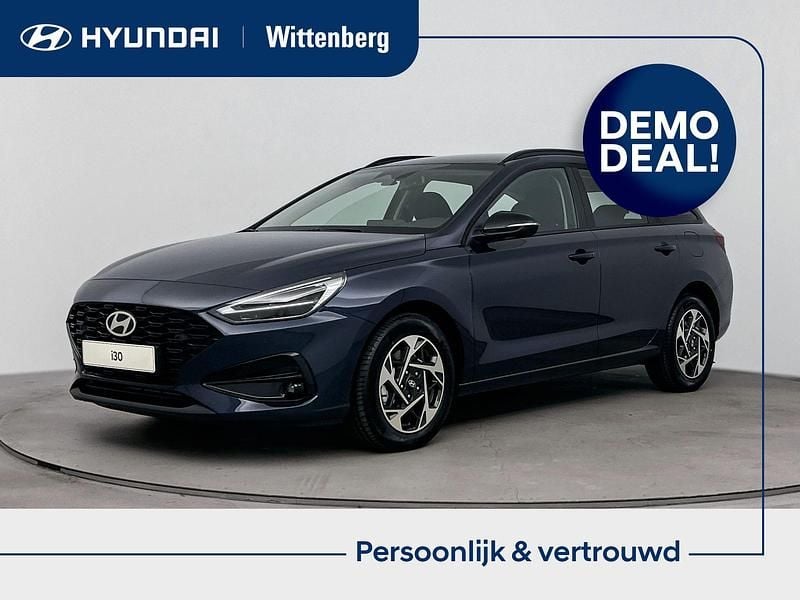 Blauw Gebruikt 2025 Hyundai i30 Comfort Stationwagen | € 36.400 - Afbeelding 1/3
