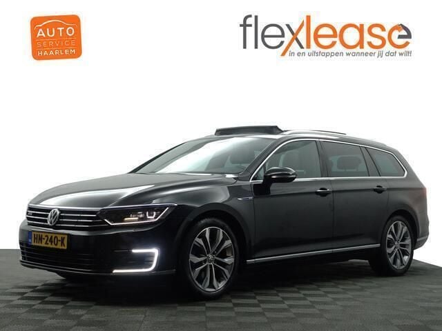Zwart metallic Gebruikt 2015 VW Passat Comfortline Stationwagen | € 14.900 (Duur) - Afbeelding 1/4